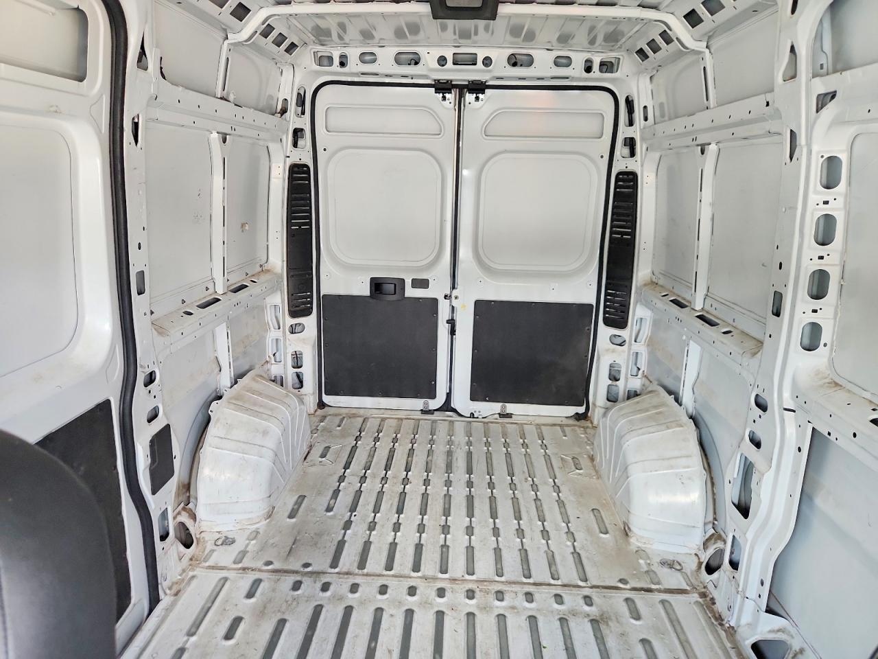 2025 RAM PROMASTER — Фото 10 из 13