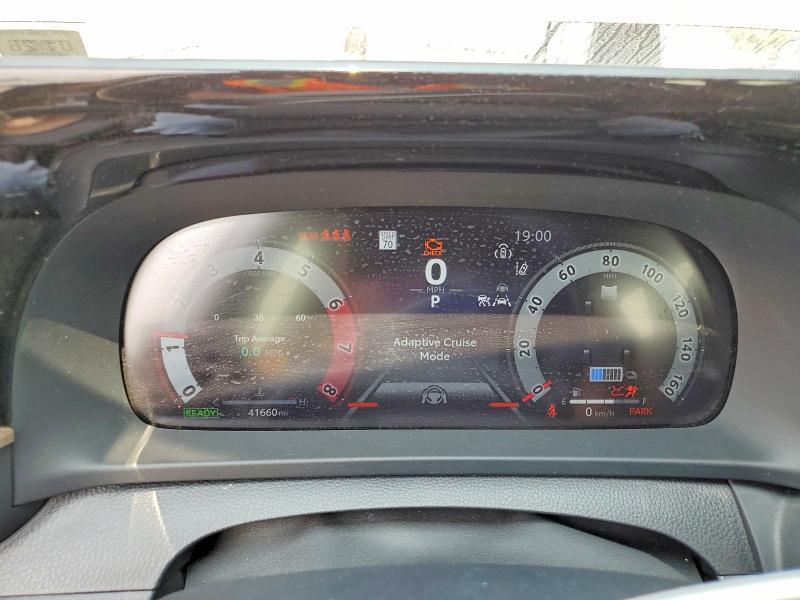 2025 TOYOTA CROWN SIGNIA XLE — Фото 9 из 13