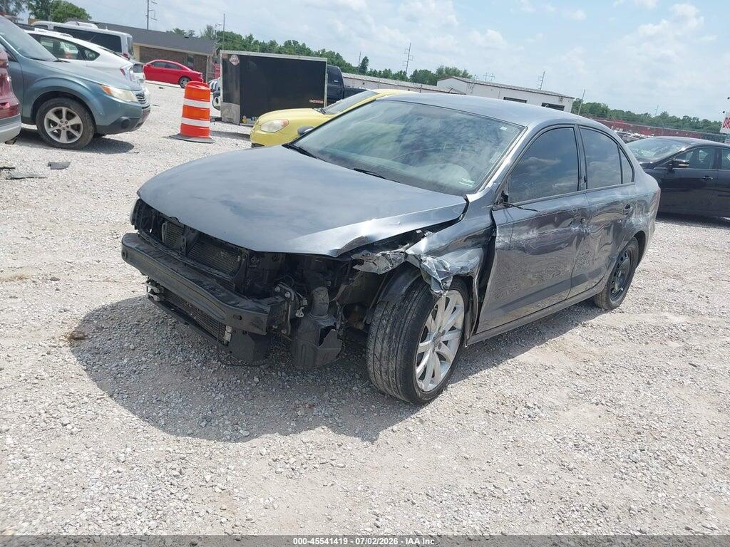 3VW2K7AJ3FM215829 2015 VOLKSWAGEN JETTA photo no. 2