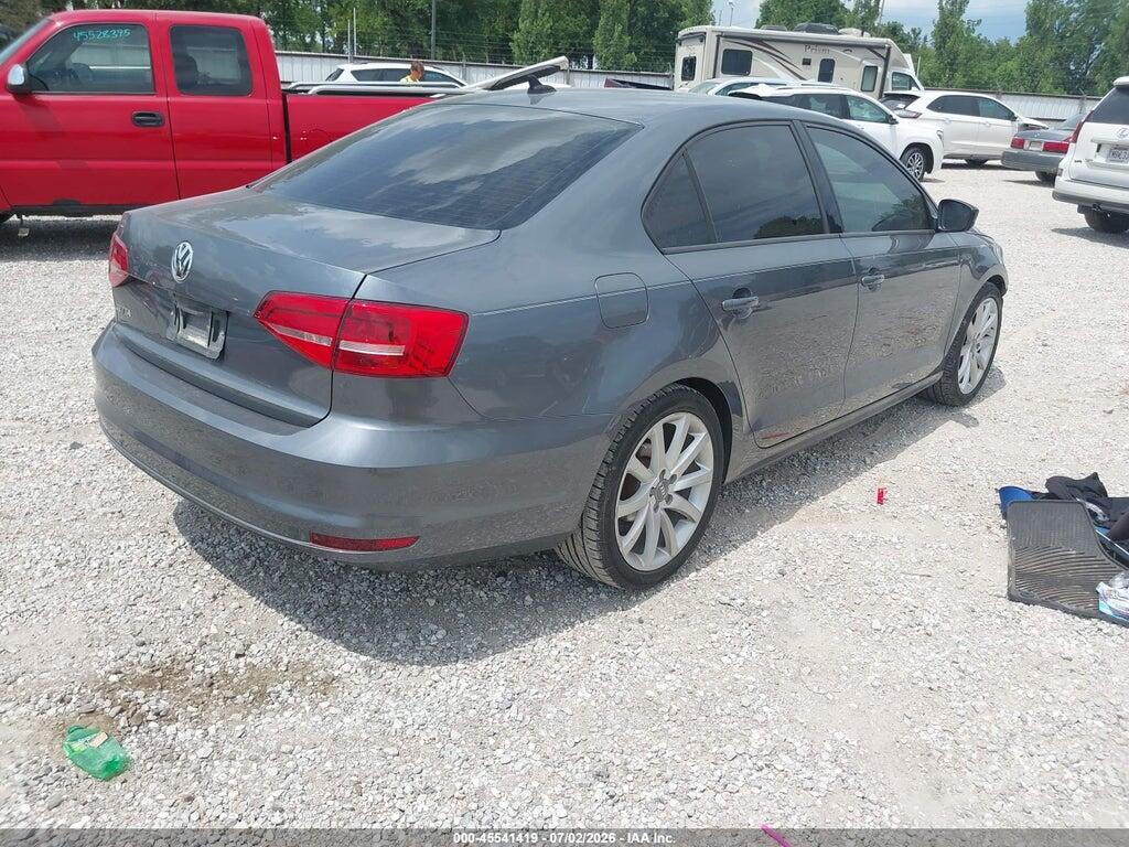 3VW2K7AJ3FM215829 2015 VOLKSWAGEN JETTA photo no. 4