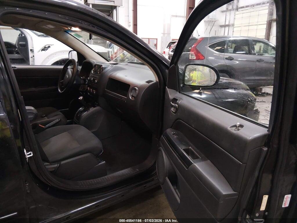 1J4NT4FB6AD578699 2010 JEEP COMPASS photo no. 5
