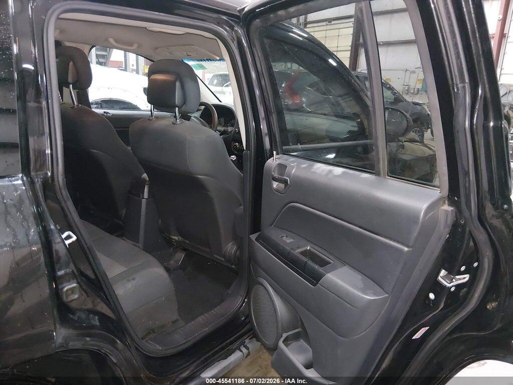 1J4NT4FB6AD578699 2010 JEEP COMPASS photo no. 8