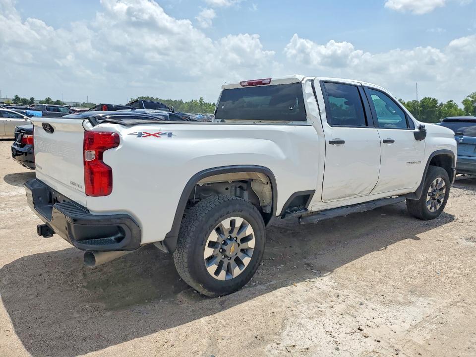 2024 CHEVROLET SILVERADO K2500 CUSTOM — Фото 3 из 13
