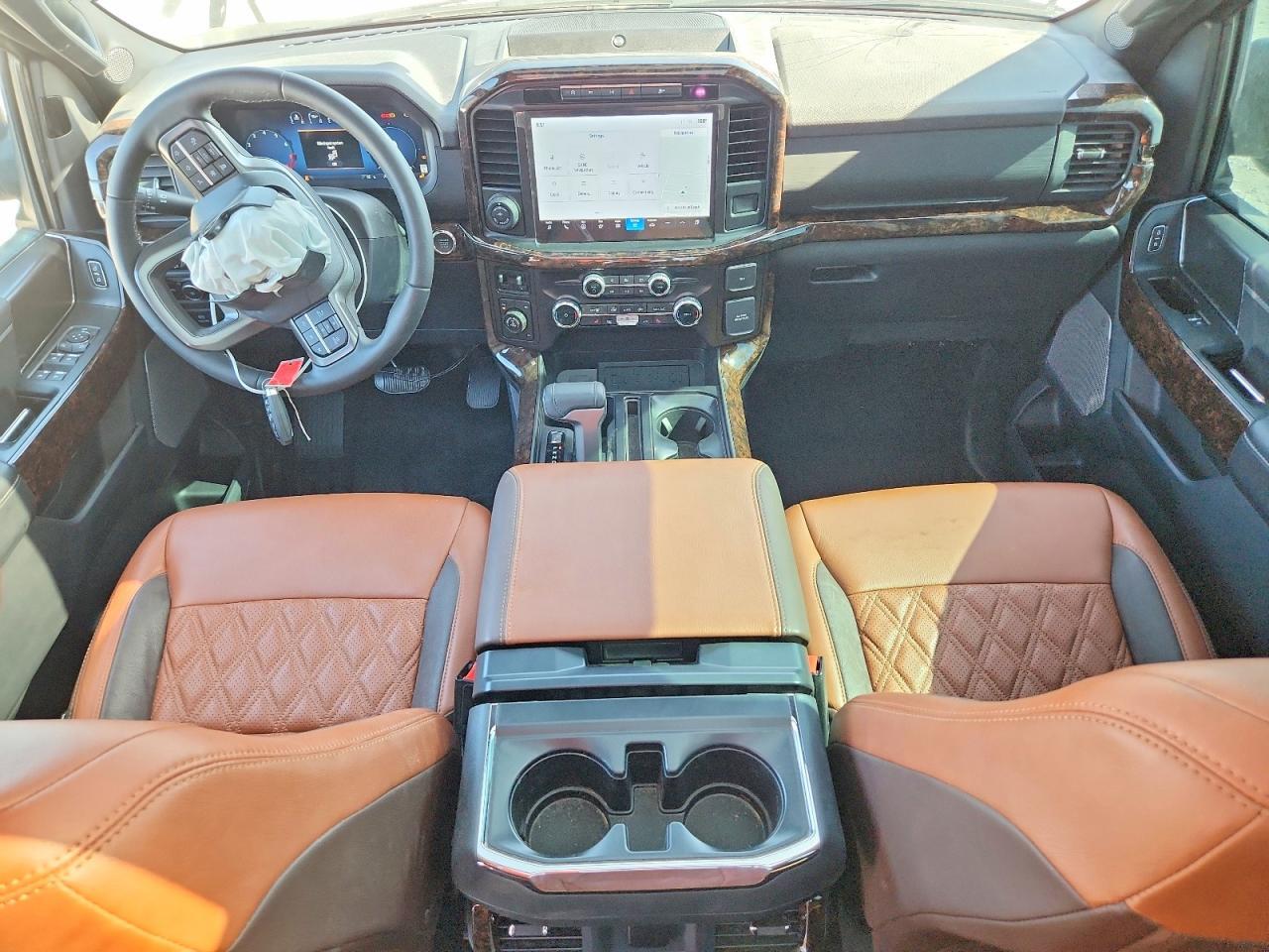 2024 FORD F150 XLT — Фото 8 из 12