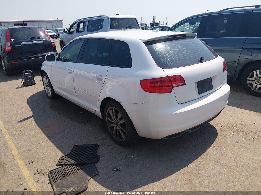 WAUBJAFM5CA013702 2012 AUDI A3 photo no. 3
