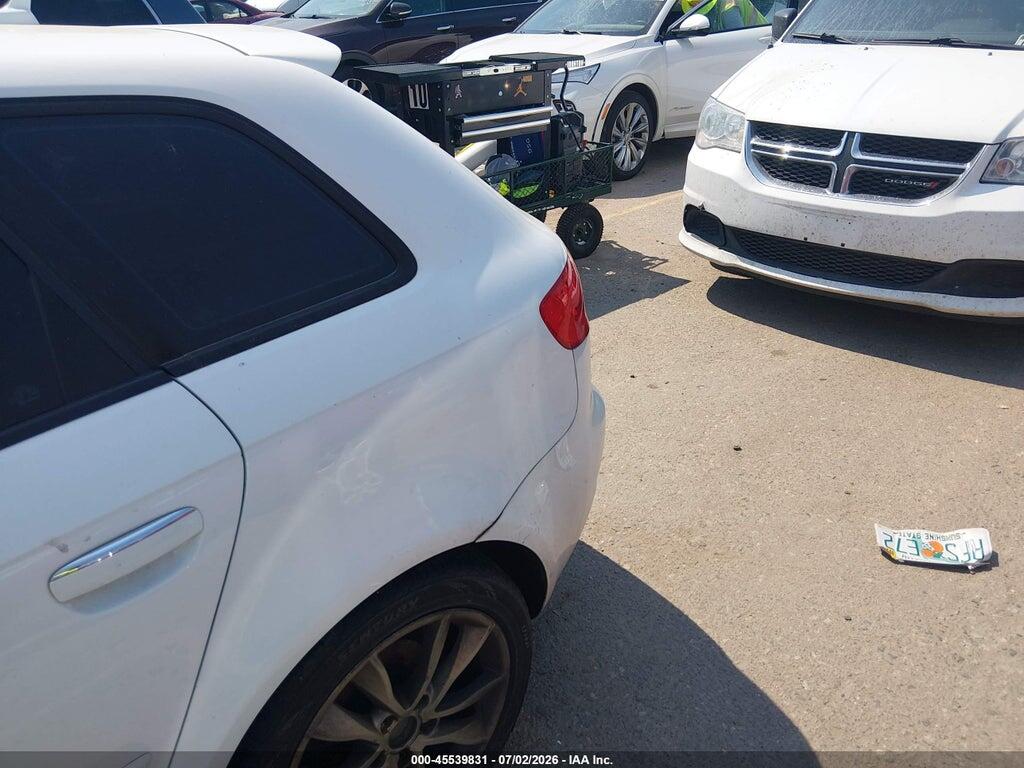WAUBJAFM5CA013702 2012 AUDI A3 photo no. 6