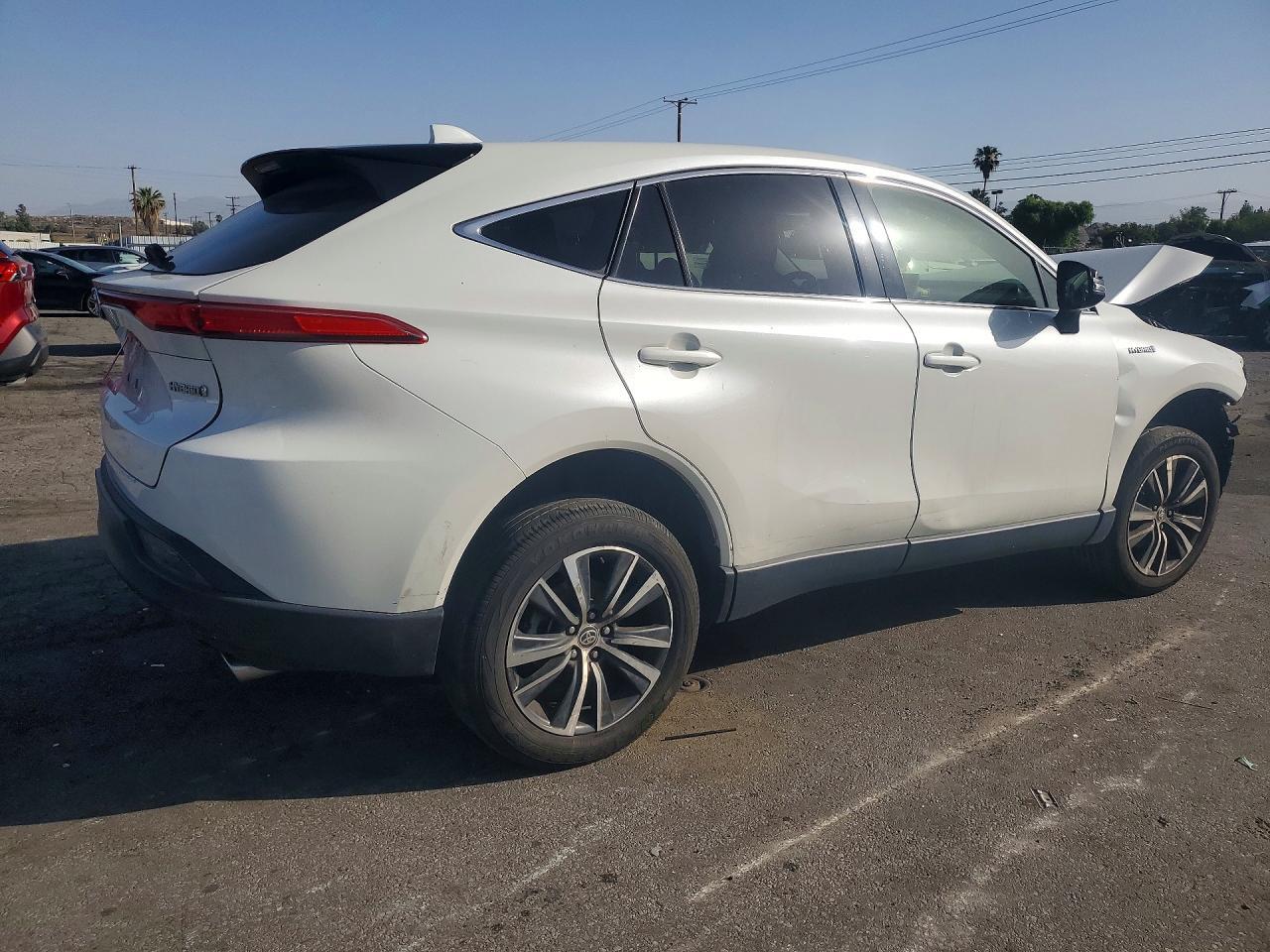 2021 TOYOTA VENZA LE — Фото 3 из 13