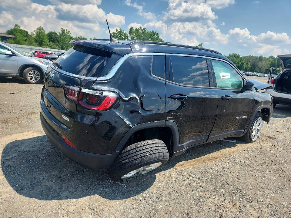 2024 JEEP COMPASS LATITUDE — Фото 3 из 13
