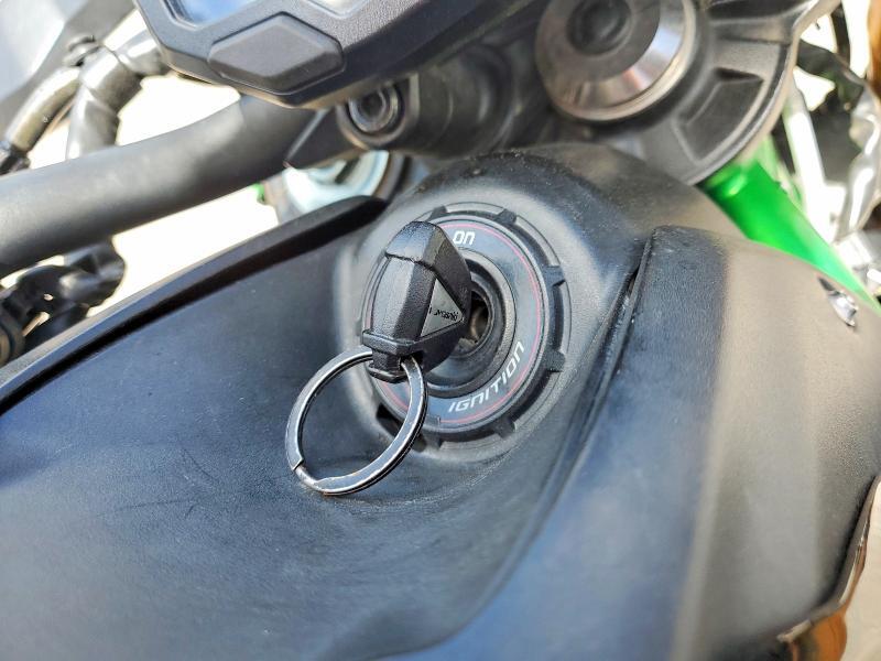 2024 KAWASAKI ZR900 M — Фото 8 из 9