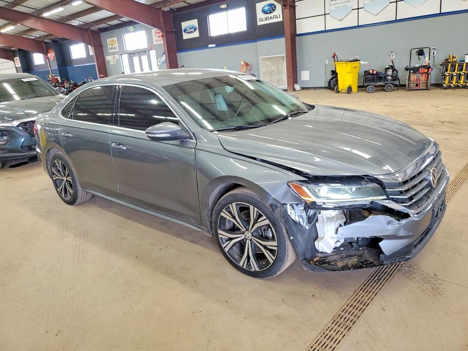 2021 VOLKSWAGEN PASSAT SE — Фото 4 из 12