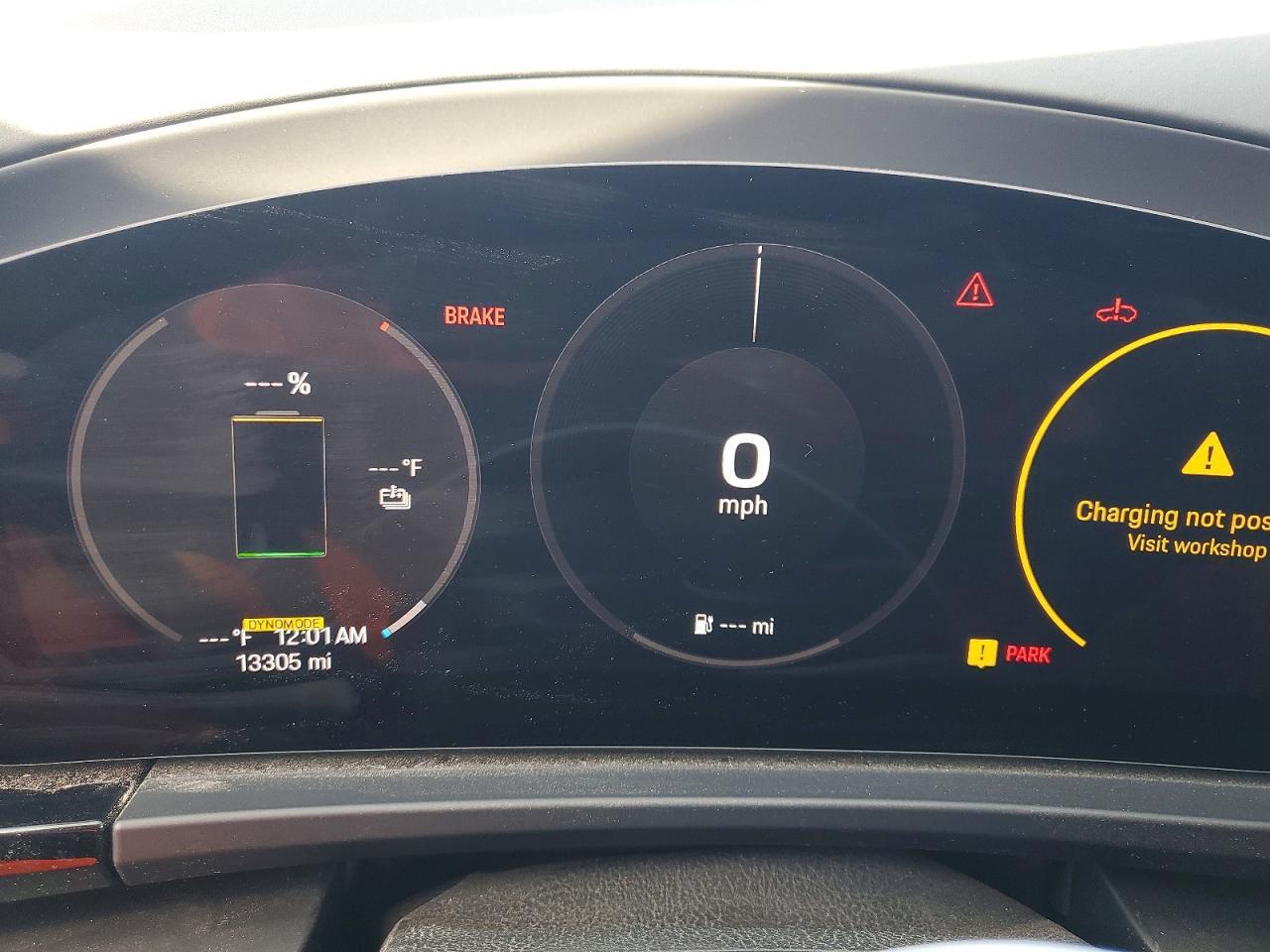 2024 PORSCHE MACAN TURBO — Фото 9 из 13