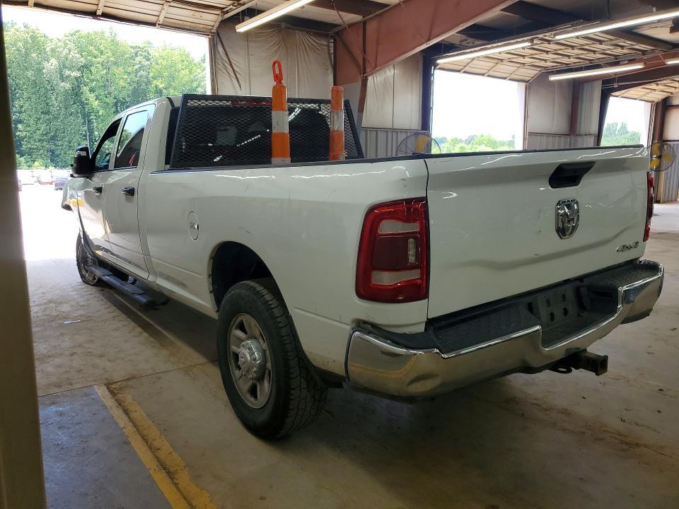 2024 RAM 3500 TRADESMAN — Фото 2 из 12