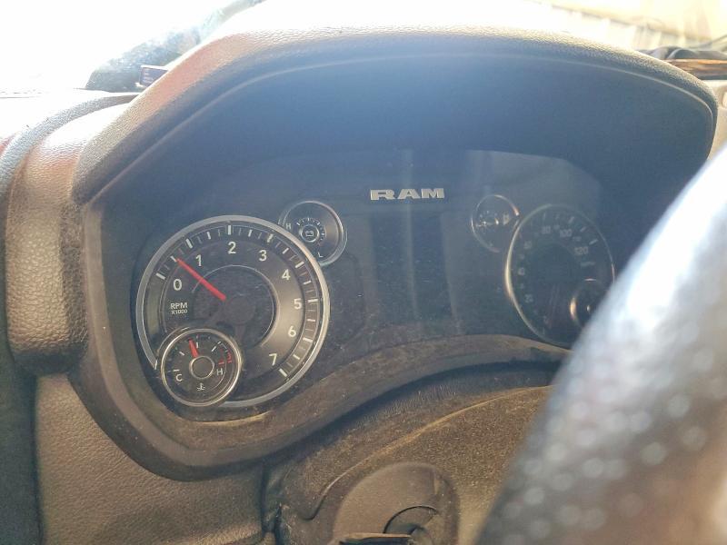 2024 RAM 3500 TRADESMAN — Фото 9 из 12