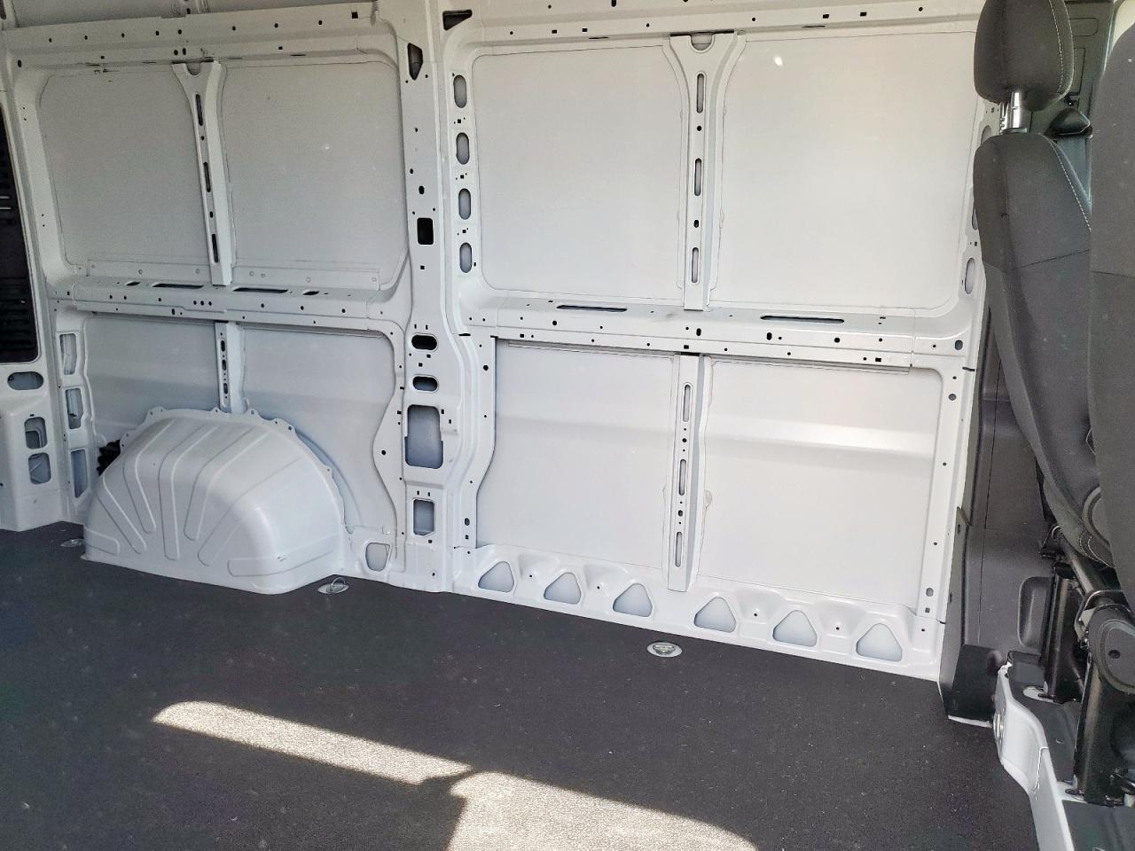 2024 RAM PROMASTER 2500 2500 HIGH — Фото 11 из 13