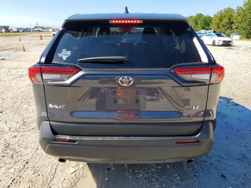 2024 TOYOTA RAV4 LE — Фото 6 из 13