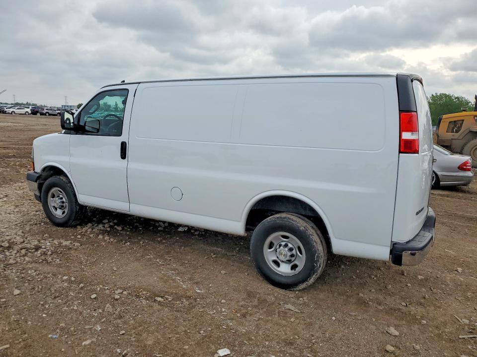 2023 CHEVY EXPRESS G2500 CARGO — Фото 2 из 13