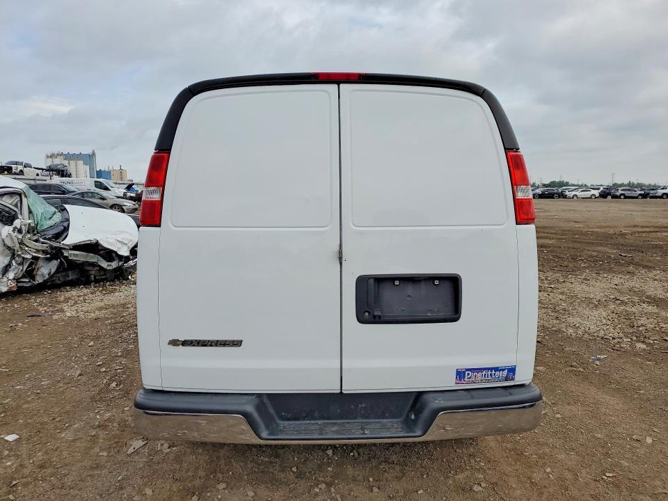 2023 CHEVY EXPRESS G2500 CARGO — Фото 6 из 13