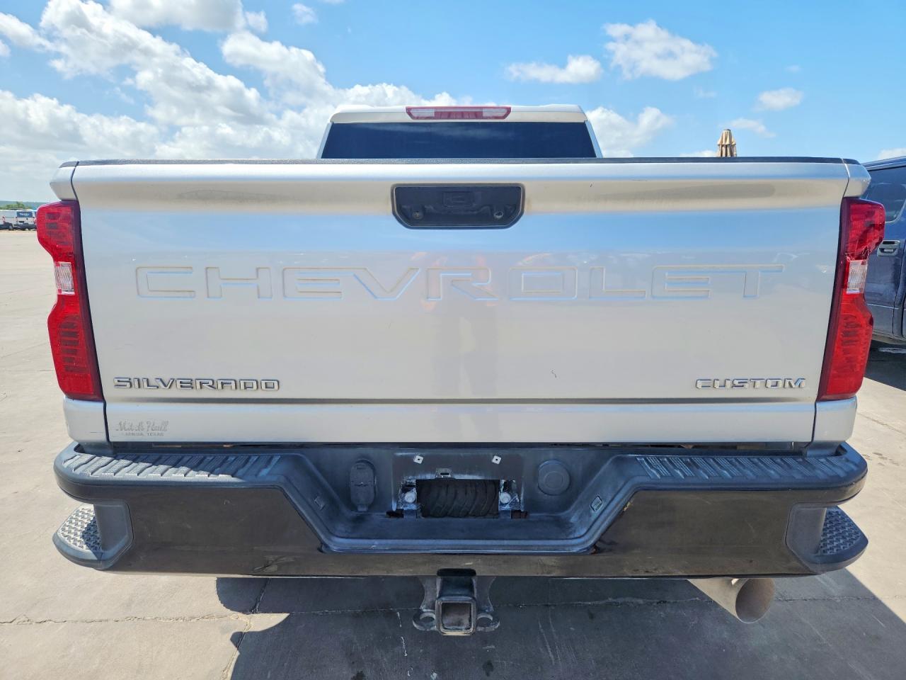 2023 CHEVROLET SILVERADO K2500 CUSTOM — Фото 6 из 12