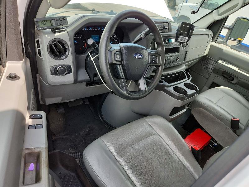 2023 FORD E350 REFRIGERATED BOX TRUCK — Фото 8 из 13