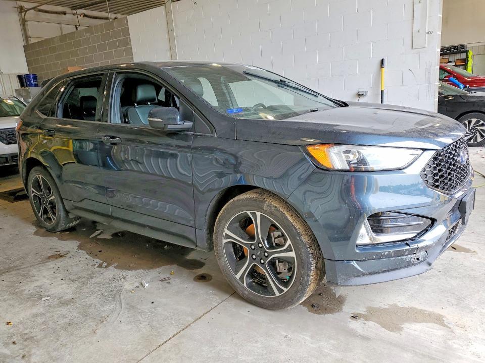 2023 FORD EDGE ST — Фото 4 из 13