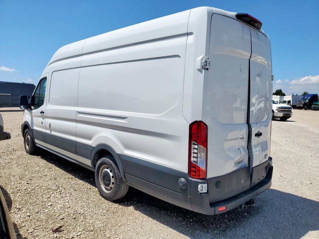 2023 FORD TRANSIT T-350 — Фото 2 из 12
