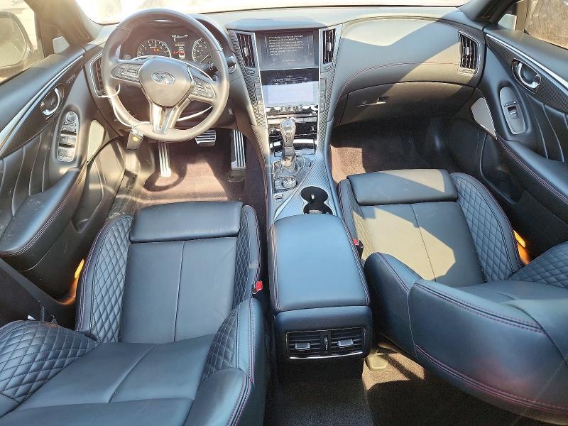 2023 INFINITI Q50 RED SPORT 400 — Фото 8 из 12