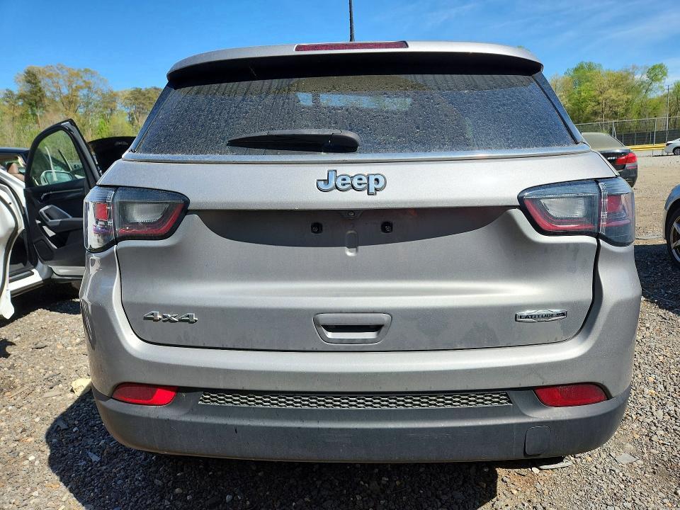 2023 JEEP COMPASS LATITUDE LUX — Фото 6 из 13