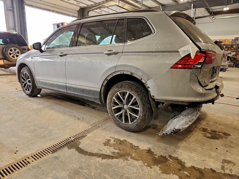 2021 VOLKSWAGEN TIGUAN SE — Фото 2 из 13