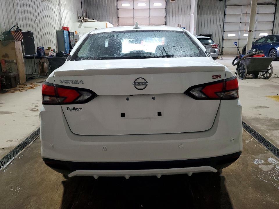 2023 NISSAN VERSA SR — Фото 6 из 13