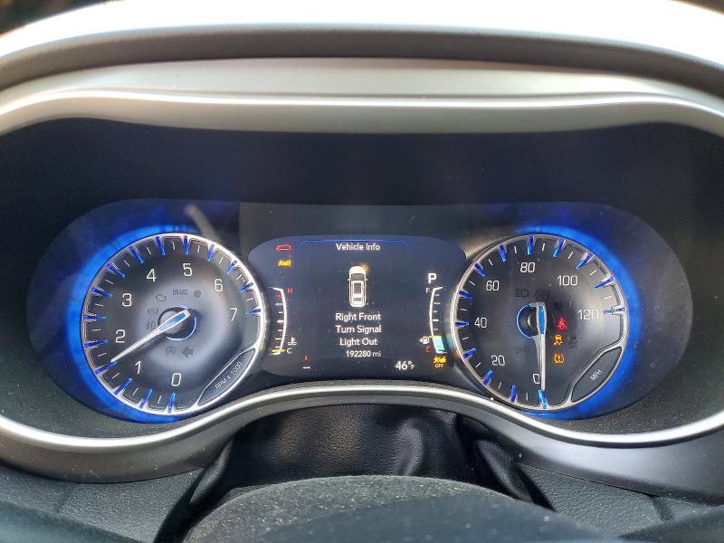 2022 CHRYSLER PACIFICA TOURING L — Фото 9 из 12