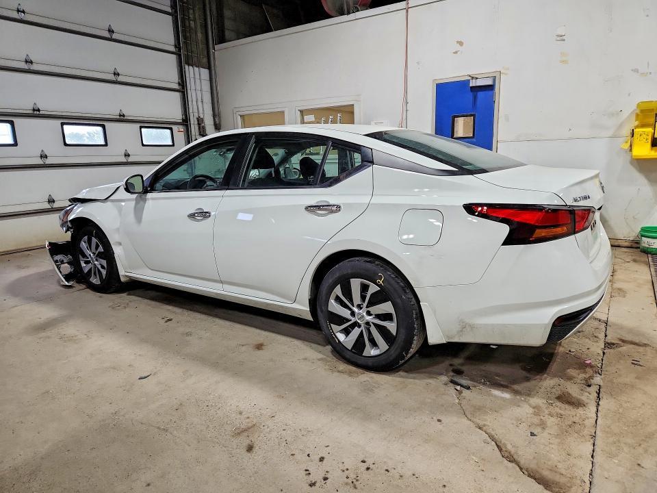 2022 NISSAN ALTIMA S — Фото 2 из 12