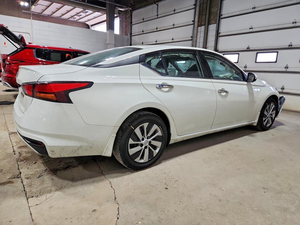 2022 NISSAN ALTIMA S — Фото 3 из 12