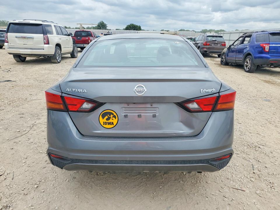 2022 NISSAN ALTIMA S — Фото 6 из 12