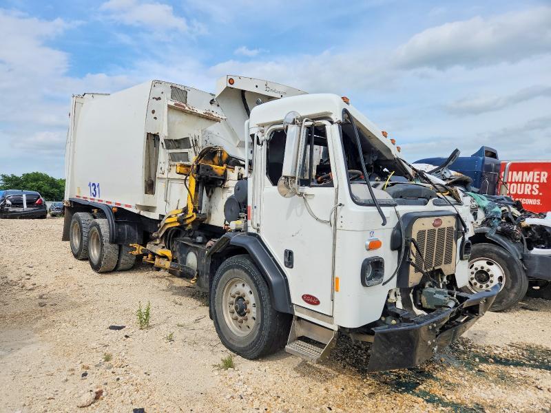 2022  520 - REFUSE TRUCK