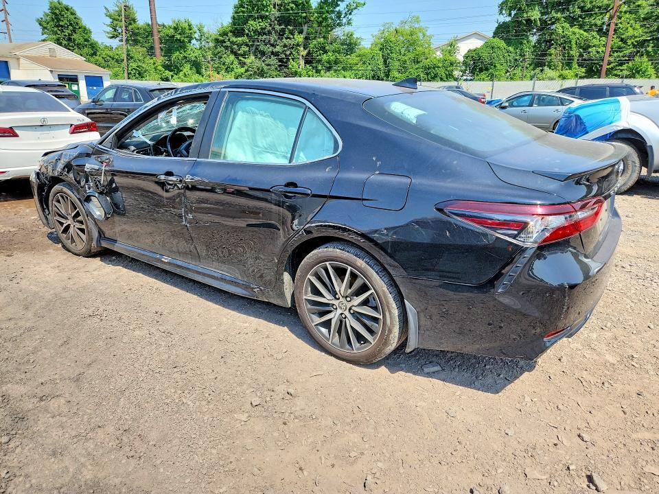 2022 TOYOTA CAMRY SE — Фото 2 из 12