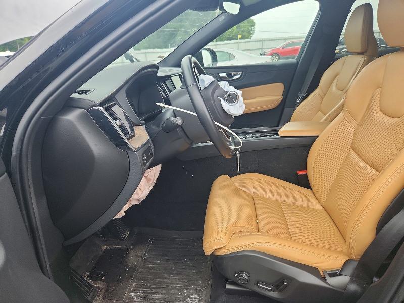 2021 VOLVO XC60 T5 INSCRIPTION — Фото 7 из 13