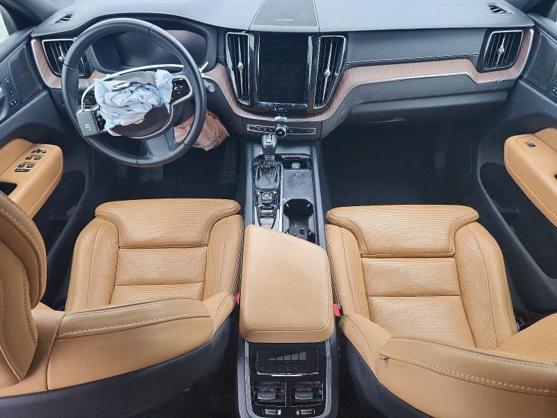 2021 VOLVO XC60 T5 INSCRIPTION — Фото 8 из 13