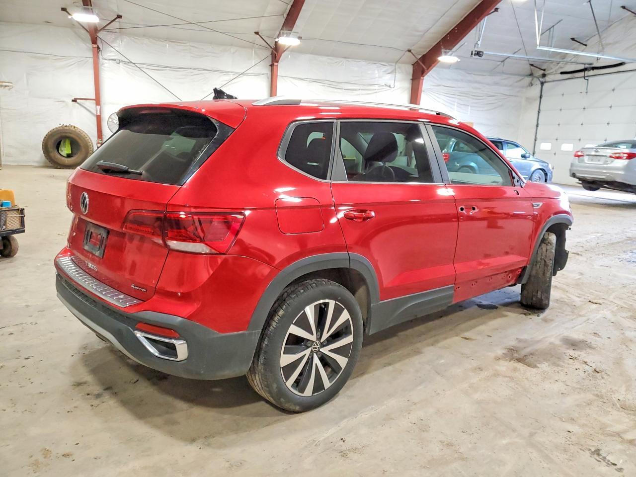 2022 VOLKSWAGEN TAOS SE — Фото 3 из 14