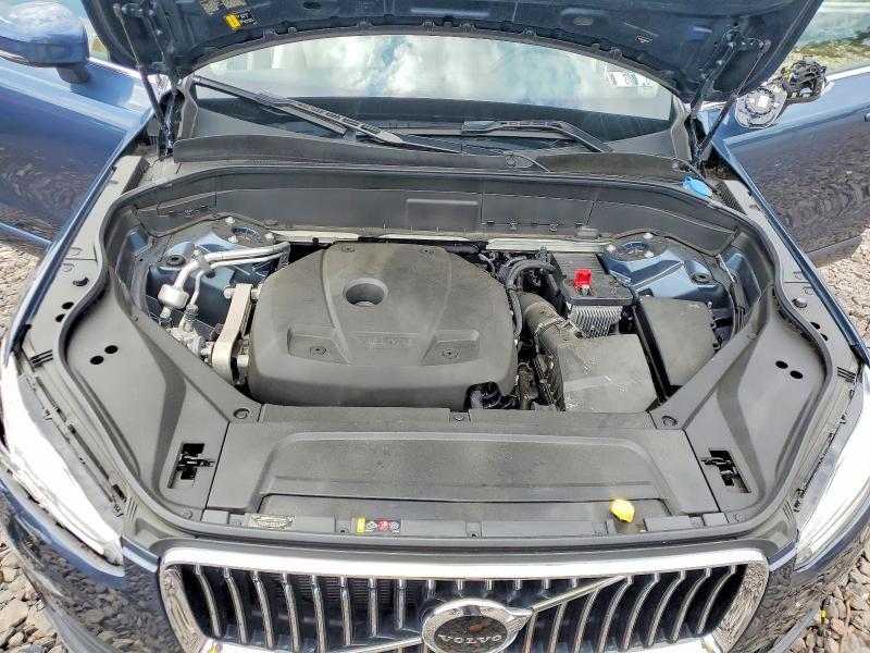 2022 VOLVO XC90 T5 MOMENTUM — Фото 12 из 14