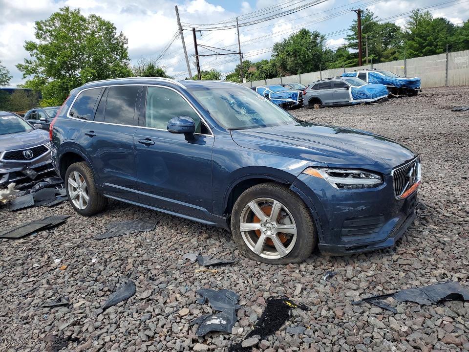 2022 VOLVO XC90 T5 MOMENTUM — Фото 4 из 14