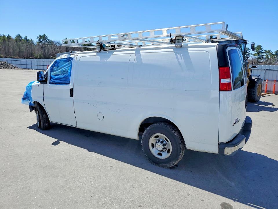 2021 CHEVROLET EXPRESS G2500 — Фото 2 из 13