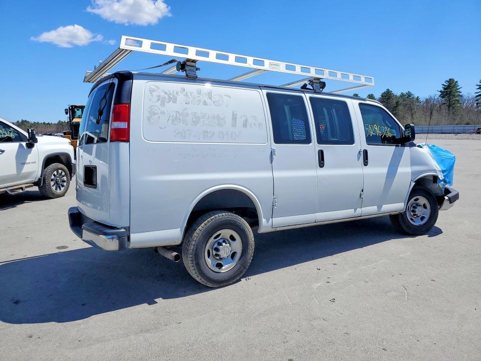 2021 CHEVROLET EXPRESS G2500 — Фото 3 из 13