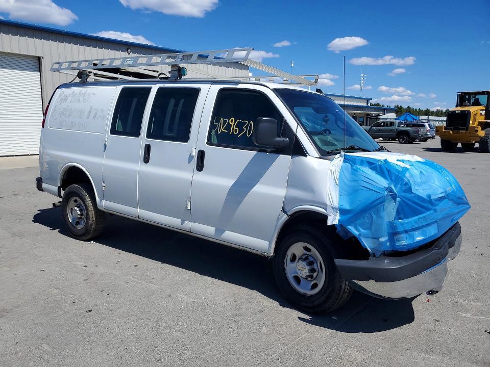 2021 CHEVROLET EXPRESS G2500 — Фото 4 из 13