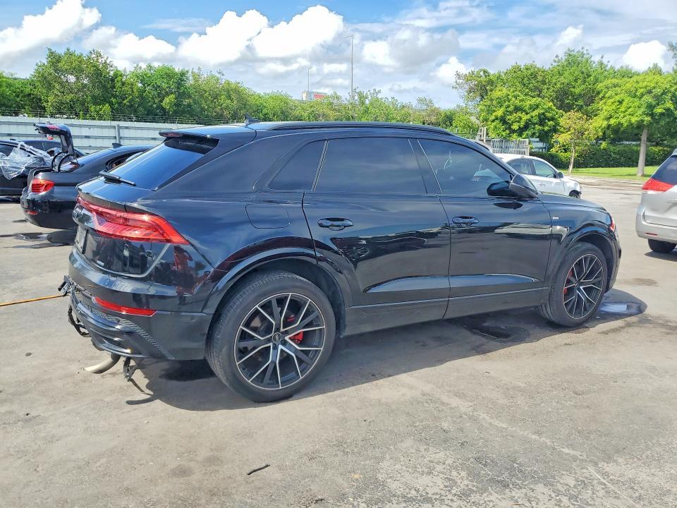 2021 AUDI Q8 PREMIUM PLUS S-LINE — Фото 3 из 13