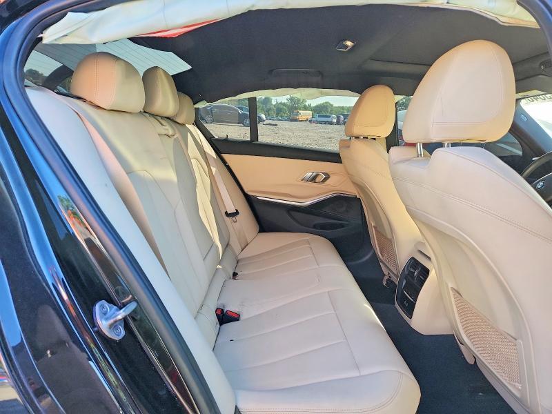 2021 BMW 330XI — Фото 10 из 12