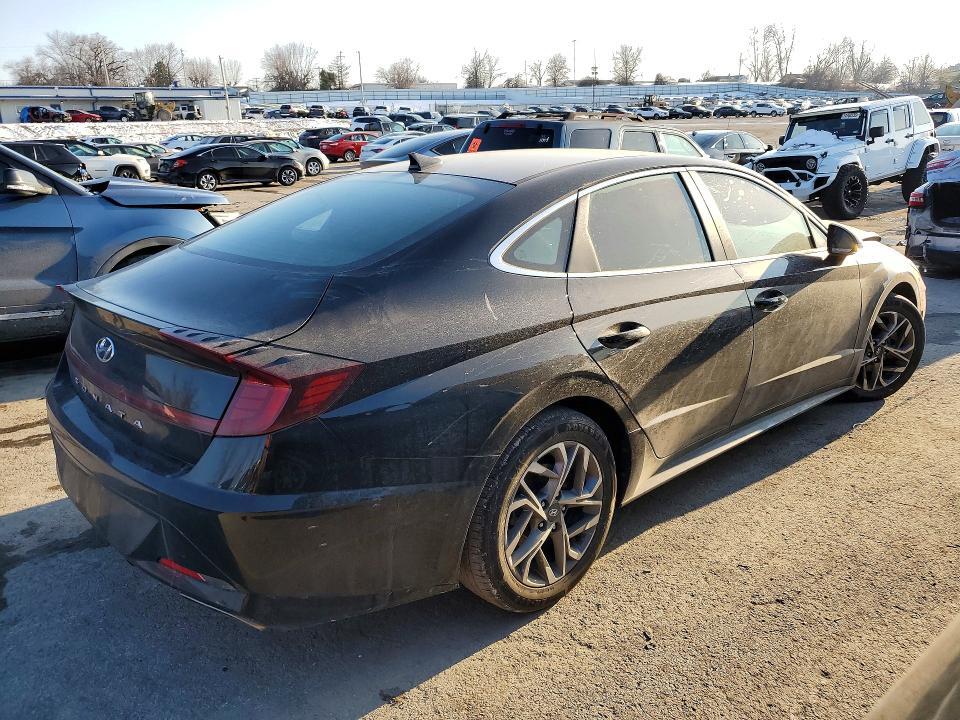 2021 HYUNDAI SONATA — Фото 3 из 12