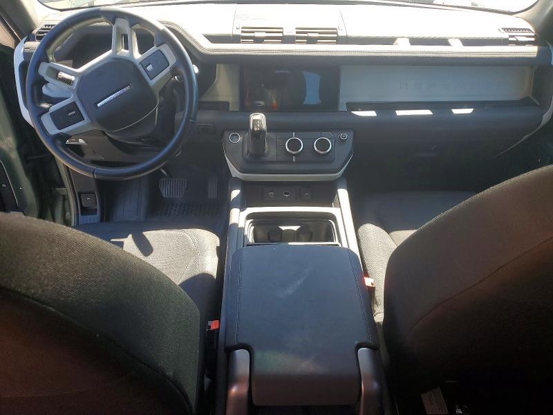 2021 LAND ROVER DEFENDER 110 — Фото 8 из 12