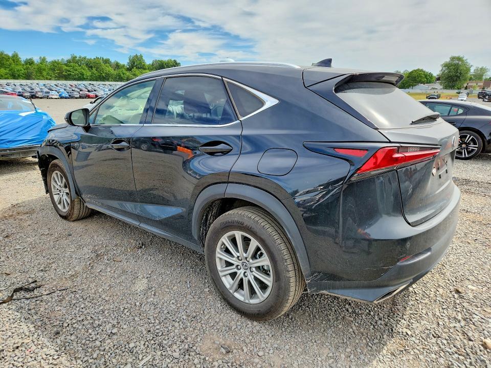 2021 LEXUS NX 300 BASE — Фото 2 из 13