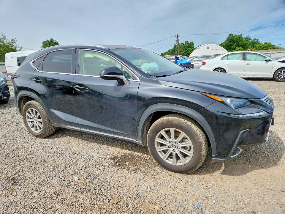 2021 LEXUS NX 300 BASE — Фото 4 из 13