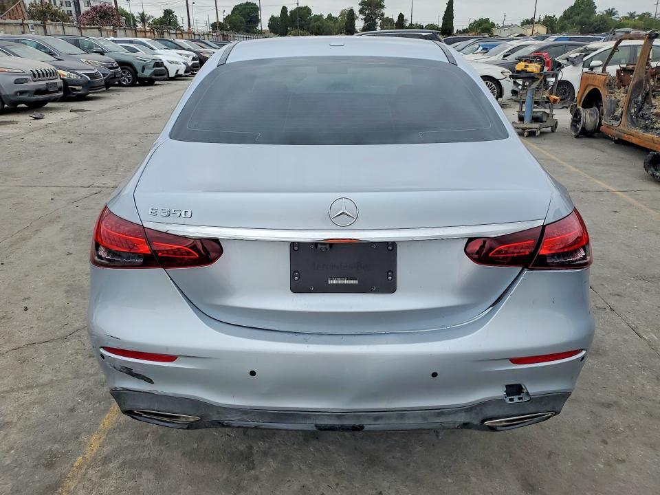2021 MERCEDES-BENZ E 350 — Фото 6 из 12